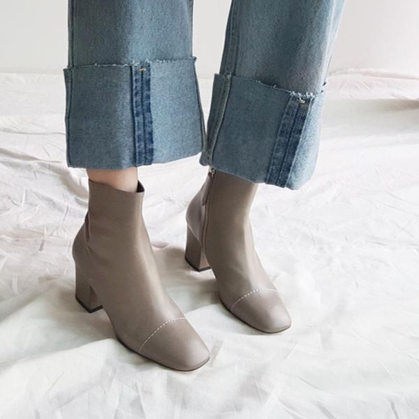 boots model korean version of the with short tube women's wild square head fashion boot apricot black size 33-42
boots model korean version of the with short tube women's wild square head fashion boot apricot black size 33-42