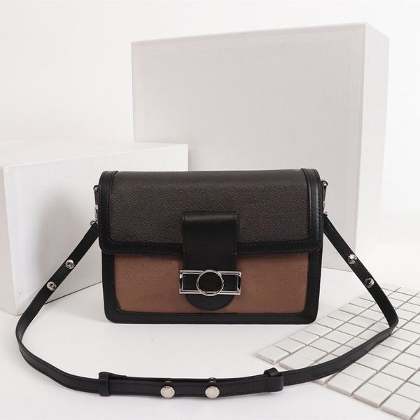 classic messenger bags for women crossbody chest desginers bags ladies outdoor canvas handbags bag for man size: 25x19x9cm
classic messenger bags for women crossbody chest desginers bags ladies outdoor canvas handbags bag for man size: 25x19x9cm