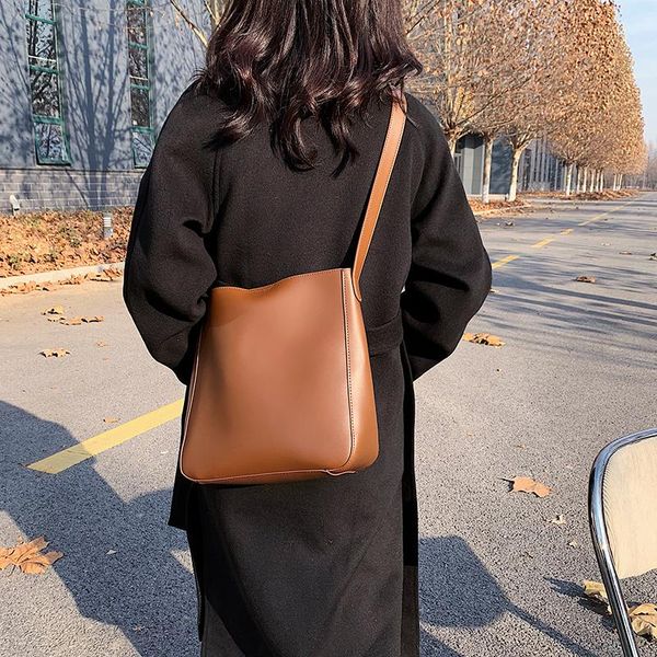 new women bag fashion female shoulder bag literary style crossbody winter students large capacity bucket bags
new women bag fashion female shoulder bag literary style crossbody winter students large capacity bucket bags