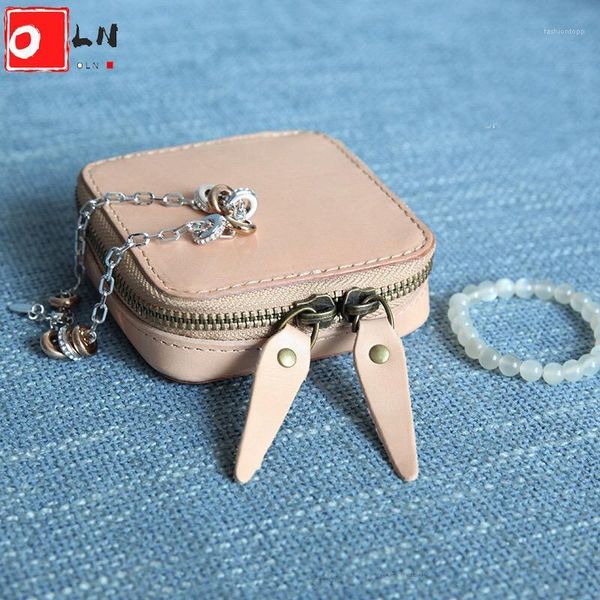 genuine leather jewelry box case portable storage organizer earring and bracelet holder zipper pouch women jewelers display tray1
genuine leather jewelry box case portable storage organizer earring and bracelet holder zipper pouch women jewelers display tray1