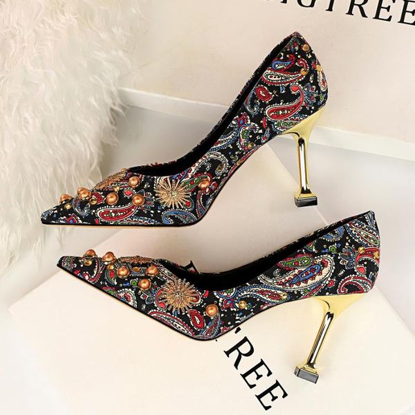 1728-1 vintage women's shoes thin heel high heel shallow mouth pointed flower cloth water drill metal decorative single shoes, Black
1728-1 vintage women's shoes thin heel high heel shallow mouth pointed flower cloth water drill metal decorative single shoes, Black