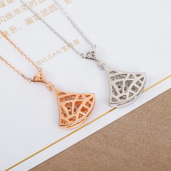 s925 silver luxury special pendant necklace with sparkly diamond in platinum color plated for women wedding jewelry gift have box stamp ps73
s925 silver luxury special pendant necklace with sparkly diamond in platinum color plated for women wedding jewelry gift have box stamp ps73