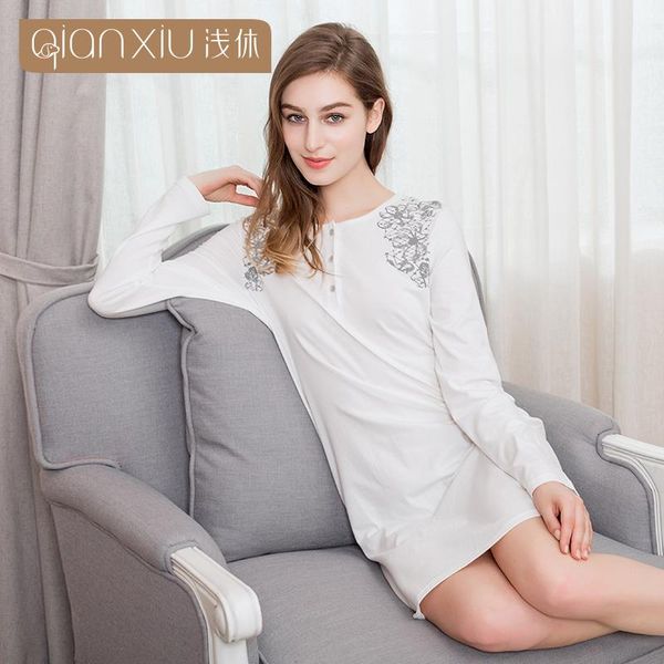 women's sleepwear qianxiu 2021 autumn ladies' flower pattern sleep skirt comfortable breathable 17101c, Black;red
women's sleepwear qianxiu 2021 autumn ladies' flower pattern sleep skirt comfortable breathable 17101c, Black;red