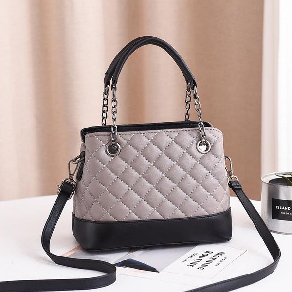 new small fragrance women's bag portable messenger bag female pu soft surface wear-resistant lingge
new small fragrance women's bag portable messenger bag female pu soft surface wear-resistant lingge