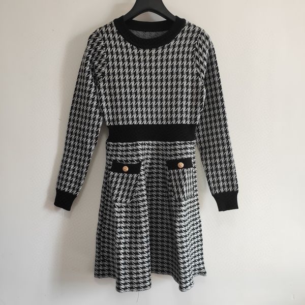 milan runway dress 2020 spring summer o neck long sleeve panelled designer dress brand same style dress 0301-8, Black
milan runway dress 2020 spring summer o neck long sleeve panelled designer dress brand same style dress 0301-8, Black