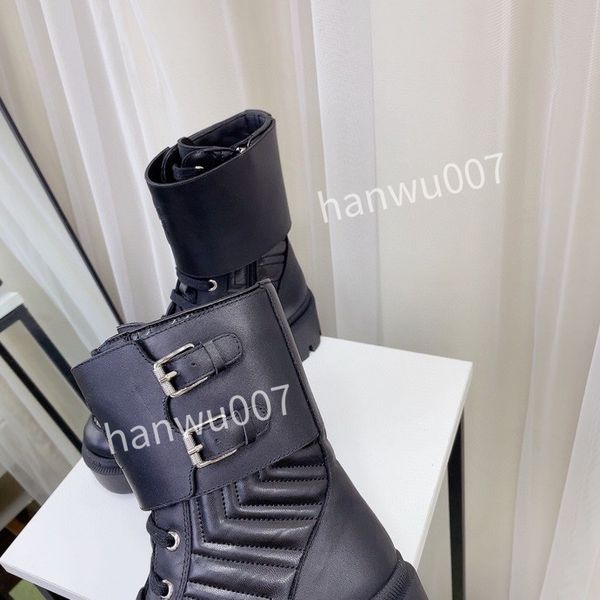 2022 women shoes designer boots desert boot flamingos love arrow 100% real leather medal coarse non-slip winter shoe ly211202, Black
2022 women shoes designer boots desert boot flamingos love arrow 100% real leather medal coarse non-slip winter shoe ly211202, Black