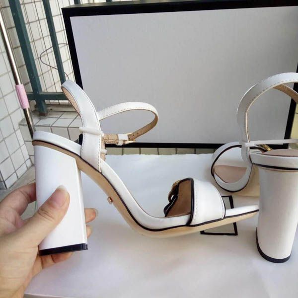 high heels leather sandal suede mid-heel 9.5cm women designer summer size 35-41 with box, Black
high heels leather sandal suede mid-heel 9.5cm women designer summer size 35-41 with box, Black