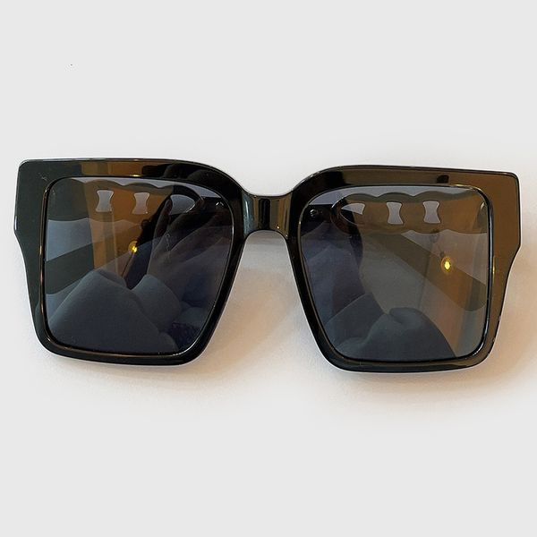2021 new big sunglasses women brand designer luxury sun glasses retro uv400 with boxes qhuu, White;black
2021 new big sunglasses women brand designer luxury sun glasses retro uv400 with boxes qhuu, White;black