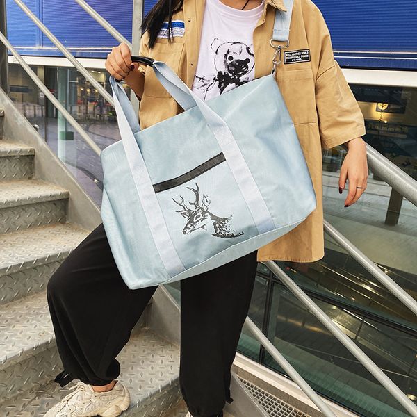 in 2020, the new large capacity travel fitness bag is suitable for business boarding, and the outdoor portable straddle bag
in 2020, the new large capacity travel fitness bag is suitable for business boarding, and the outdoor portable straddle bag