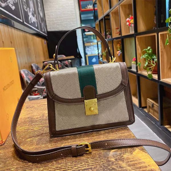 luxury womens bag designer handbag european and american fashion red and green stripes contrast color clutch cosmetic bags
luxury womens bag designer handbag european and american fashion red and green stripes contrast color clutch cosmetic bags