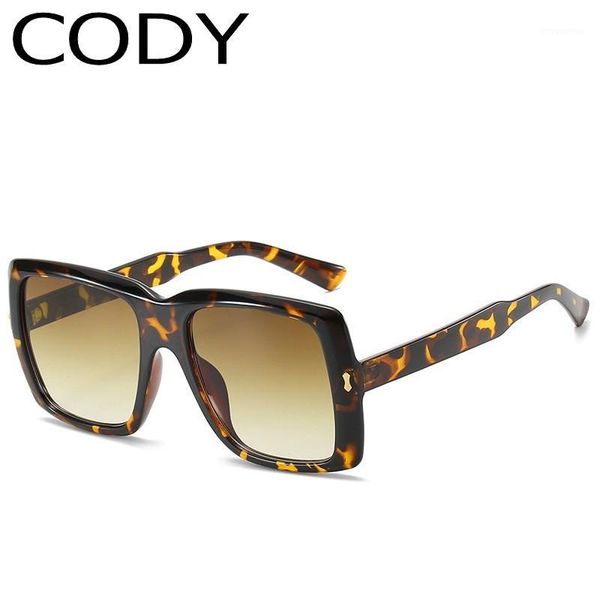 q9073 square sunglasses women design black gray glasses female men vintage sun glasses uv4001, White;black
q9073 square sunglasses women design black gray glasses female men vintage sun glasses uv4001, White;black