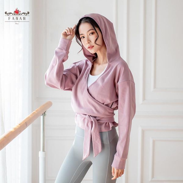 yoga outfits long sleeve shirts coats sports hooded outwear fitness loose gym clothing breathable cross bandage ladies, White;red
yoga outfits long sleeve shirts coats sports hooded outwear fitness loose gym clothing breathable cross bandage ladies, White;red