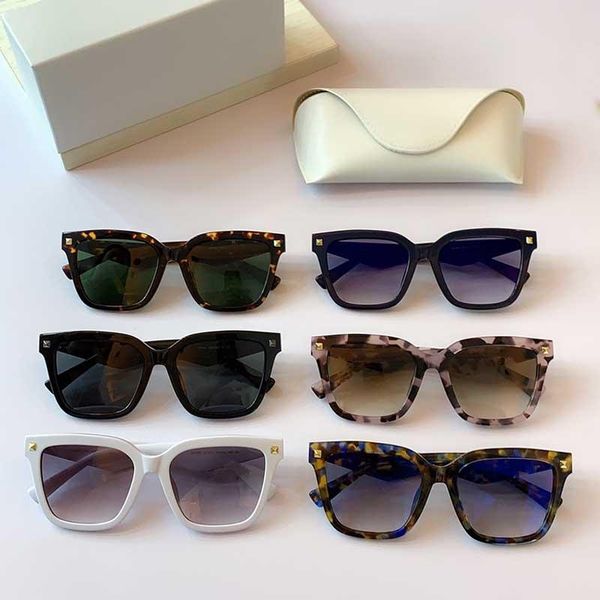 2020 new personality fashion sunglasses va4084f fashion style designer sunglasses square frame designer full frame sunglasses, White;black
2020 new personality fashion sunglasses va4084f fashion style designer sunglasses square frame designer full frame sunglasses, White;black