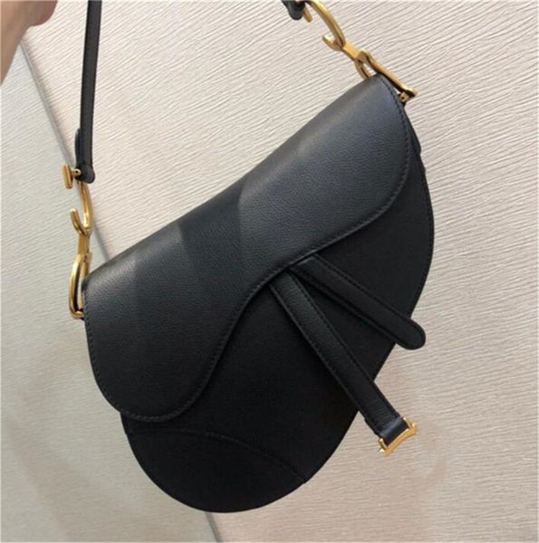 quality fashion 2020 bag genuine handbag designer new bag shoulder leather handbag genuine shoulder saddle letter messenger leather aittj, Red;black
quality fashion 2020 bag genuine handbag designer new bag shoulder leather handbag genuine shoulder saddle letter messenger leather aittj, Red;black