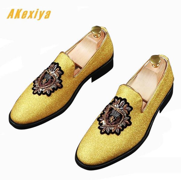 designer men elegant embroidery crown flats shoes loafer male dress homecoming wedding shoes sapato social masculino gentleman, Black
designer men elegant embroidery crown flats shoes loafer male dress homecoming wedding shoes sapato social masculino gentleman, Black