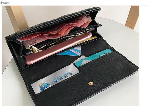 classic humanoid pattern wallet women quilted leather rectangular covered wallet, Red;black
classic humanoid pattern wallet women quilted leather rectangular covered wallet, Red;black
