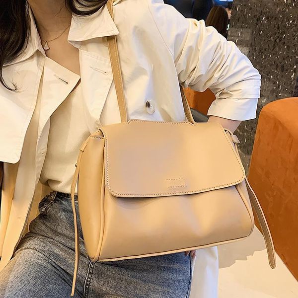 casual solid color women shoulder bag high capacity tote bags for women 2020 trendy wide strap large women's bag big shopper new
casual solid color women shoulder bag high capacity tote bags for women 2020 trendy wide strap large women's bag big shopper new