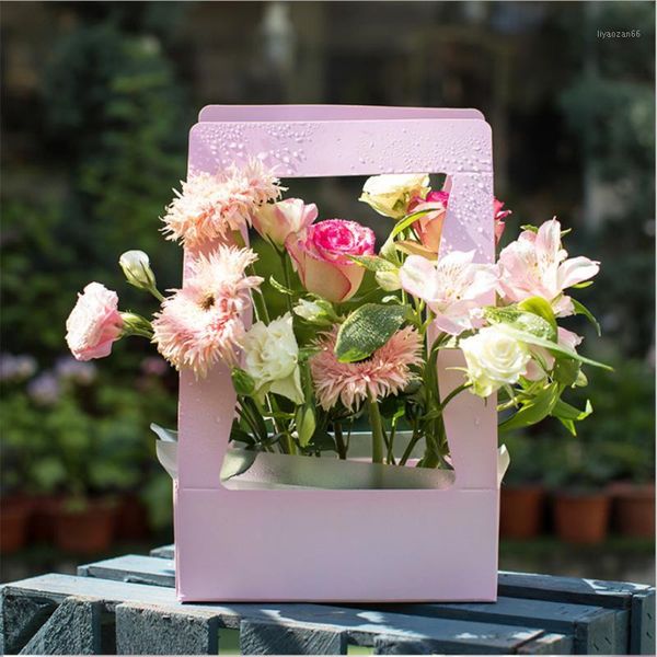 10pcs/lot portable flower basket paper carton flowers packing box waterproof fresh flower carrier bag in black pink white grey1
10pcs/lot portable flower basket paper carton flowers packing box waterproof fresh flower carrier bag in black pink white grey1