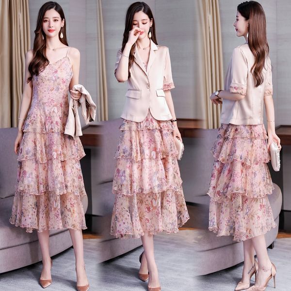 2020 summer floral chiffon skirt suspender skirtsling sling skirt suspender dress short sleeve stitching one button small suit thin coat 9i8, Gray
2020 summer floral chiffon skirt suspender skirtsling sling skirt suspender dress short sleeve stitching one button small suit thin coat 9i8, Gray