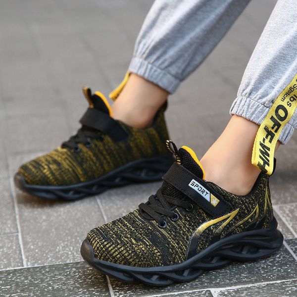 Factory direct 2020 new spring and autumn children's shoes low sneakers flying weave light boys student running shoes, Black;red
Factory direct 2020 new spring and autumn children's shoes low sneakers flying weave light boys student running shoes, Black;red