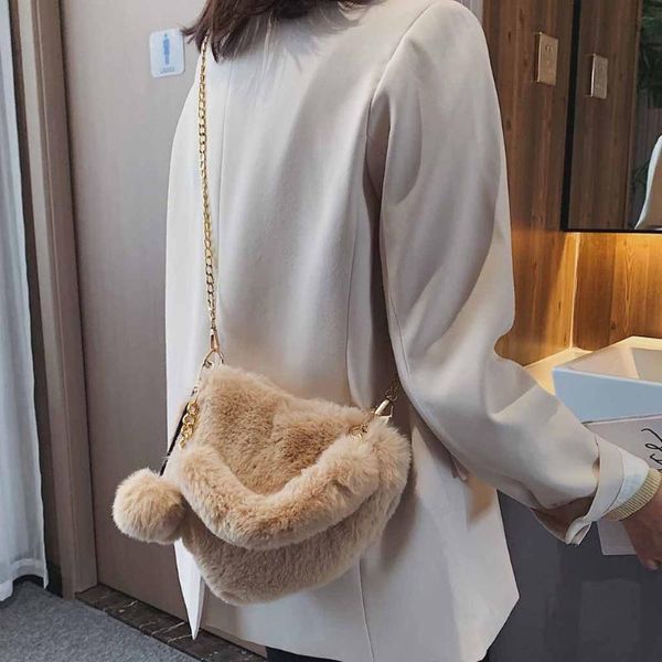 shoulder bags winter women casual heart-shaped plush messenger simple phone coin handbag zipper chains bag bolsas feminina
shoulder bags winter women casual heart-shaped plush messenger simple phone coin handbag zipper chains bag bolsas feminina