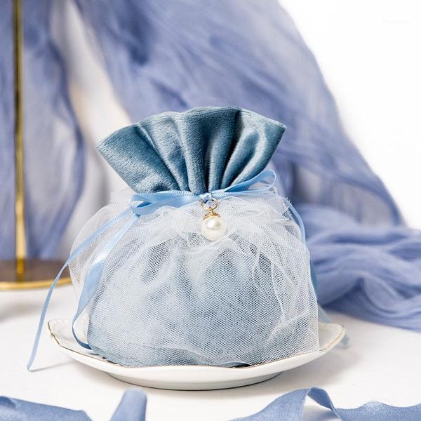 30pcs blue velvet gift bag with hand europe wedding candy box baby shower favors gift box packaging boxes party supplies bags1
30pcs blue velvet gift bag with hand europe wedding candy box baby shower favors gift box packaging boxes party supplies bags1