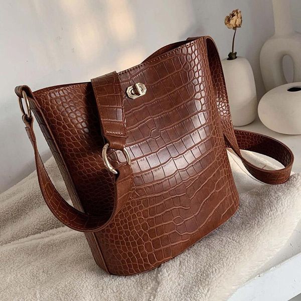 shoulder bags fashion crocodile pattern women messenger bag pu leather lady handbag female bucket large capacity bolsos mujer bao
shoulder bags fashion crocodile pattern women messenger bag pu leather lady handbag female bucket large capacity bolsos mujer bao