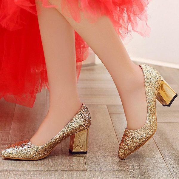 женская обувь мода sequined площади высокие каблуки насосы поскользнуться на остроконечные toe красное золото партии свадебная обувь женщина, Black
женская обувь мода sequined площади высокие каблуки насосы поскользнуться на остроконечные toe красное золото партии свадебная обувь женщина, Black