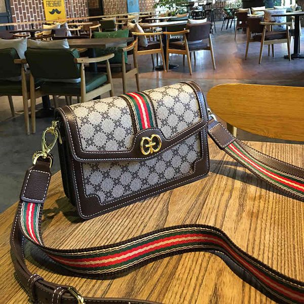 2022 factory wholesale luxury leather women's autumn and winter high sense small square bag single shoulder messenger bag
2022 factory wholesale luxury leather women's autumn and winter high sense small square bag single shoulder messenger bag