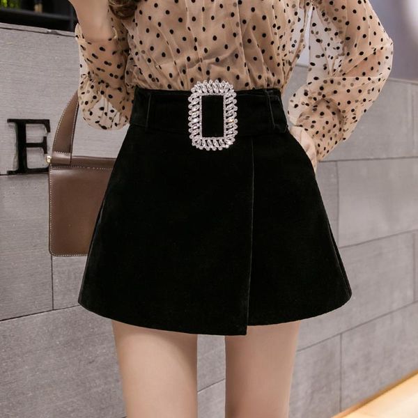 black velvet shorts women diamond high waist a-line wide leg femme shorts autumn winter lady elegant short pants shorts feminino, White;black
black velvet shorts women diamond high waist a-line wide leg femme shorts autumn winter lady elegant short pants shorts feminino, White;black