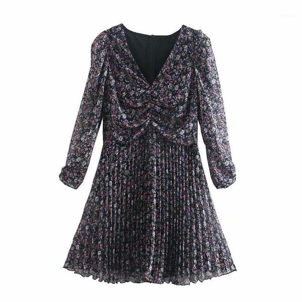 2020 new women floral printed pleated dress long sleeves v-neckline fashion chic short women dress1, Black;gray
2020 new women floral printed pleated dress long sleeves v-neckline fashion chic short women dress1, Black;gray