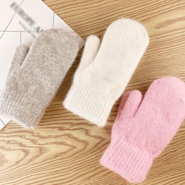 five fingers gloves double-layer imitation of hair female winter korean version solid color all women girls, Blue;gray
five fingers gloves double-layer imitation of hair female winter korean version solid color all women girls, Blue;gray
