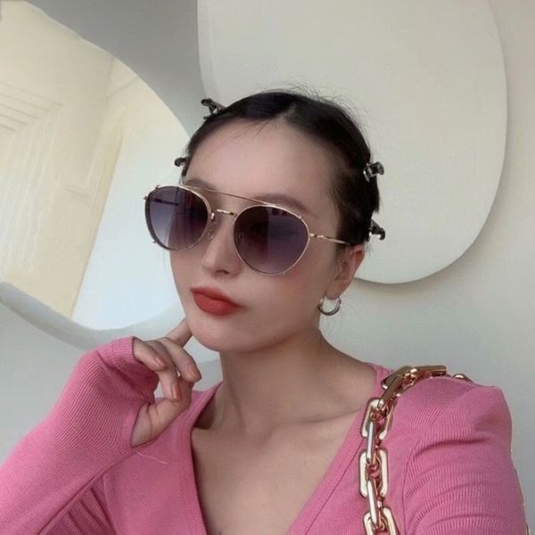 sunglasses 2021 women popular sunglasses high fashion men sunglasses alloy full frame anti-ultraviolet lenses designer women sun glasses, White;black
sunglasses 2021 women popular sunglasses high fashion men sunglasses alloy full frame anti-ultraviolet lenses designer women sun glasses, White;black