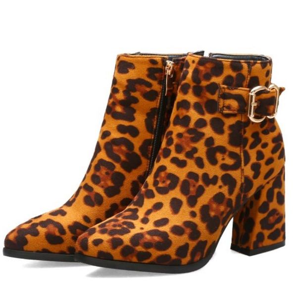 fanyuan2021 winter leopard ladies winter ankle boots woman buckle pointed toe zipper fashion boots footwear size 32-43, Black
fanyuan2021 winter leopard ladies winter ankle boots woman buckle pointed toe zipper fashion boots footwear size 32-43, Black