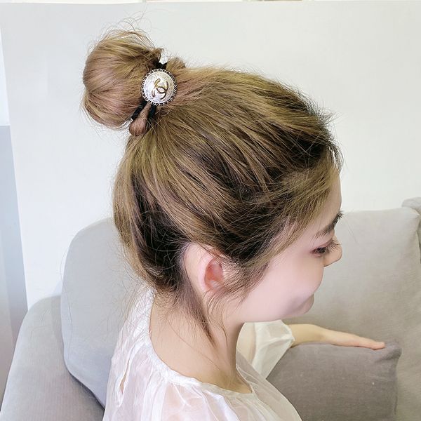 pearl letter headband lovely girl golden fashion simple semicircular hair rope horsetail rubber band headdress
pearl letter headband lovely girl golden fashion simple semicircular hair rope horsetail rubber band headdress