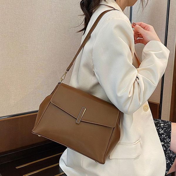 cross body veryme large capacity messenger bag female vintage elegant shoulder bags brand design women leather handbags bolsos grandes sac
cross body veryme large capacity messenger bag female vintage elegant shoulder bags brand design women leather handbags bolsos grandes sac