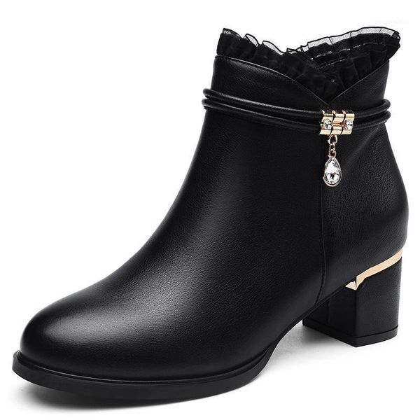 women shoes 2020 autumn winter new square heeled genuine leather plus velvet short boots casual boots high heels m00101, Black
women shoes 2020 autumn winter new square heeled genuine leather plus velvet short boots casual boots high heels m00101, Black