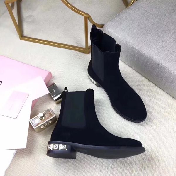 martin boots leather ladies autumn and winter plus velvet black flat rhinestones and pointed toe retro nude boots
martin boots leather ladies autumn and winter plus velvet black flat rhinestones and pointed toe retro nude boots