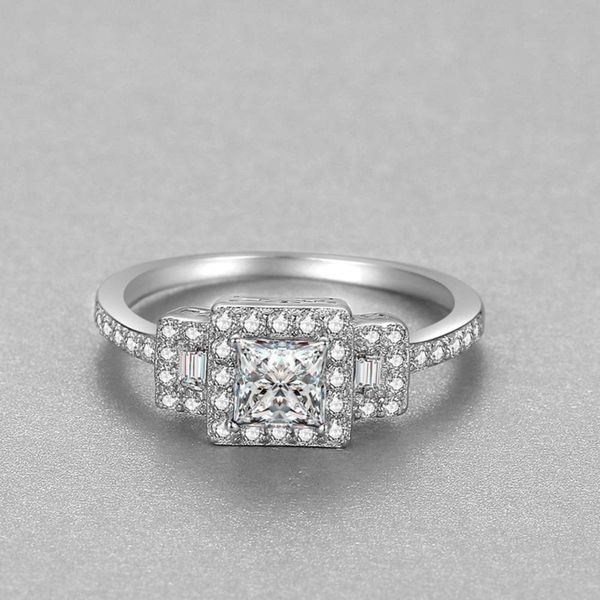 Luxurys Designers Fashion Yjz102 Silver 925 micro set zircon Blue Princess square Diamond Long diamond gorgeous hollow women's ring
Luxurys Designers Fashion Yjz102 Silver 925 micro set zircon Blue Princess square Diamond Long diamond gorgeous hollow women's ring