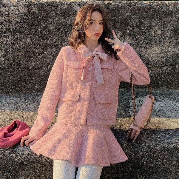 autumn 2020 new temperament short long sleeve coat + high waist skirt two piece suit women's fashion trend
autumn 2020 new temperament short long sleeve coat + high waist skirt two piece suit women's fashion trend