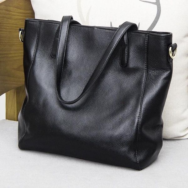 original design shoulder bag female big bag korean version of the leather female handbag simple wild tote soft le
original design shoulder bag female big bag korean version of the leather female handbag simple wild tote soft le