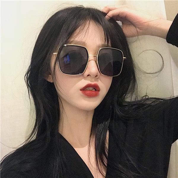 2020 new sunglasses, women's korean version of chaoyuansuo wind box, round face and slim fashion, net red sunglasses, White;black
2020 new sunglasses, women's korean version of chaoyuansuo wind box, round face and slim fashion, net red sunglasses, White;black