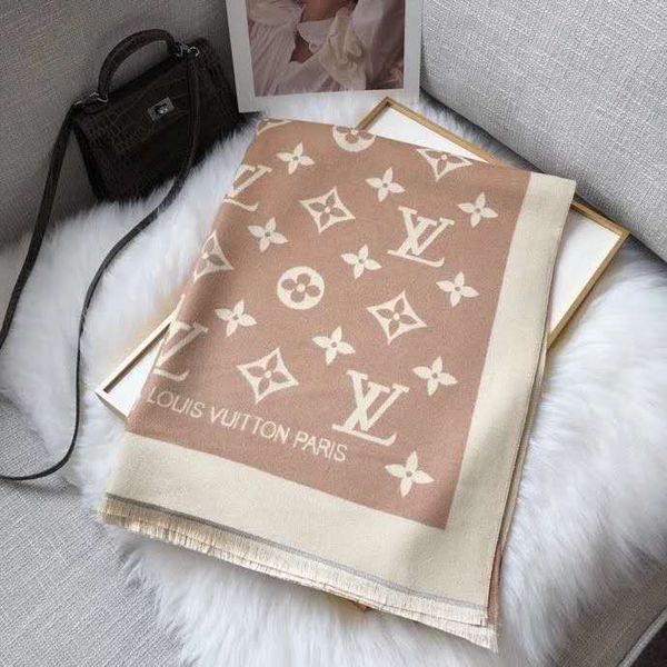 the new cashmere shawl with thickened neck in autumn/winter 2020 european edition will be delivered of charge, Blue;gray
the new cashmere shawl with thickened neck in autumn/winter 2020 european edition will be delivered of charge, Blue;gray