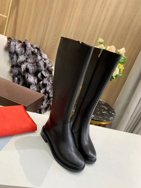 this new 2021 boot is a shoe designed by luxury designers, with letters on the heel g645, Black
this new 2021 boot is a shoe designed by luxury designers, with letters on the heel g645, Black