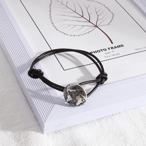 fashion black leather map of world charm bracelet bangles for women wholesale jewelry for girl, Golden;silver
fashion black leather map of world charm bracelet bangles for women wholesale jewelry for girl, Golden;silver