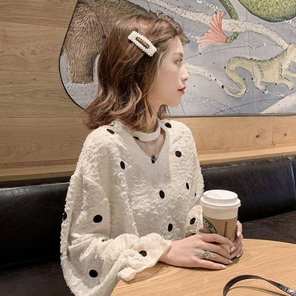 autumn new embroidered jacquard women's korean v-neck hanging neck wave dot loose t-shirt for students' mind
autumn new embroidered jacquard women's korean v-neck hanging neck wave dot loose t-shirt for students' mind