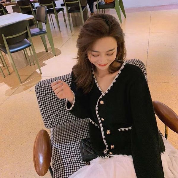 women's new style early autumn knitwear knitwear knitwearsweater women's korean version of loose and lazy styleforeign style small, White;black 
women's new style early autumn knitwear knitwear knitwearsweater women's korean version of loose and lazy styleforeign style small, White;black
