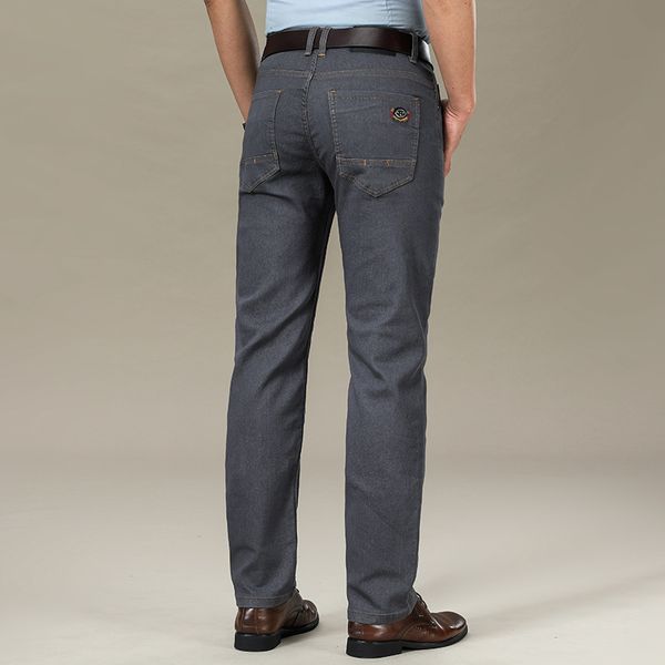 2021 spring new men's vintage blue stretch jeans business loose regular fit denim pants male brand trousers
2021 spring new men's vintage blue stretch jeans business loose regular fit denim pants male brand trousers