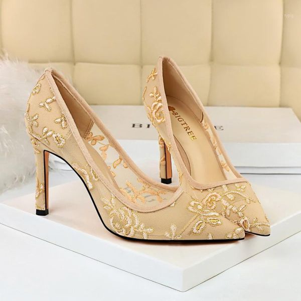 dress shoes european and american style fashion banquet women's wedding fine heel high shallow mouth pointed flower mesh la1, Black
dress shoes european and american style fashion banquet women's wedding fine heel high shallow mouth pointed flower mesh la1, Black