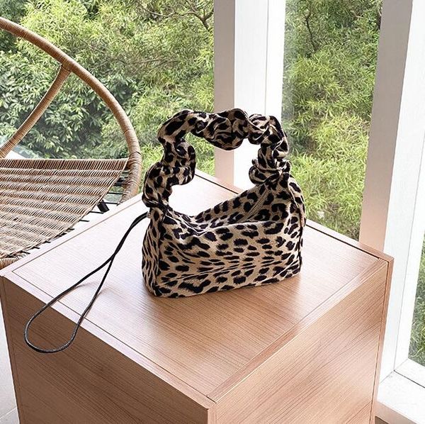 2020 women handbags purse small tote bag lady shoulder bags leopard girl underarm bags fashion
2020 women handbags purse small tote bag lady shoulder bags leopard girl underarm bags fashion